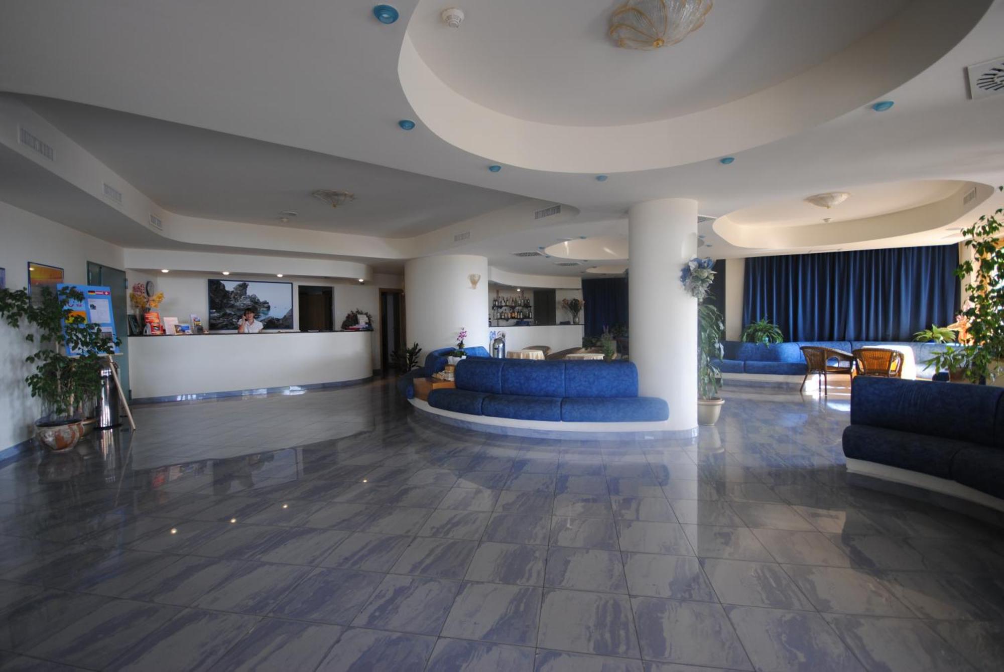 Hotel Scoglio Del Leone Zambrone Buitenkant foto