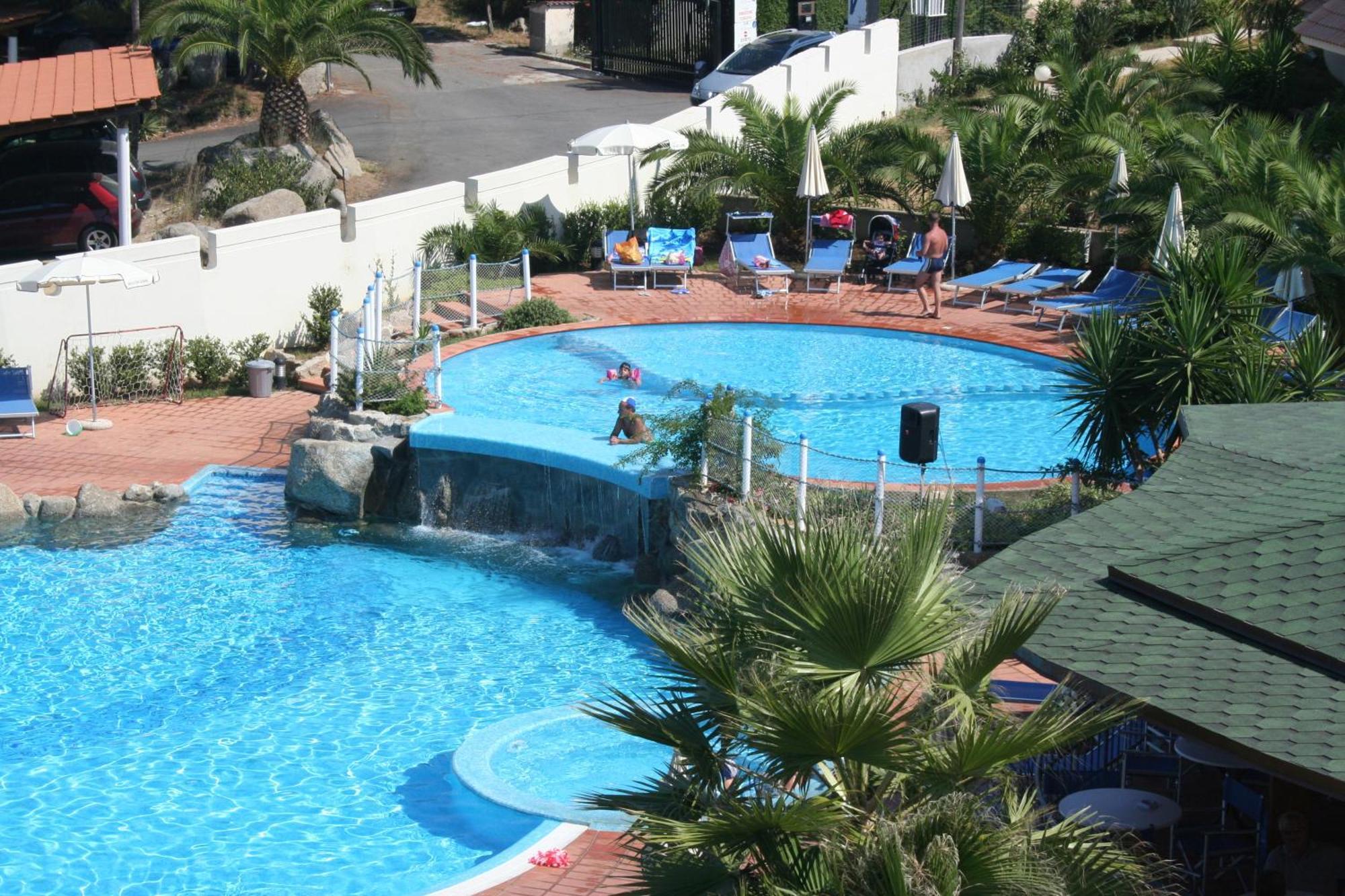 Hotel Scoglio Del Leone Zambrone Buitenkant foto