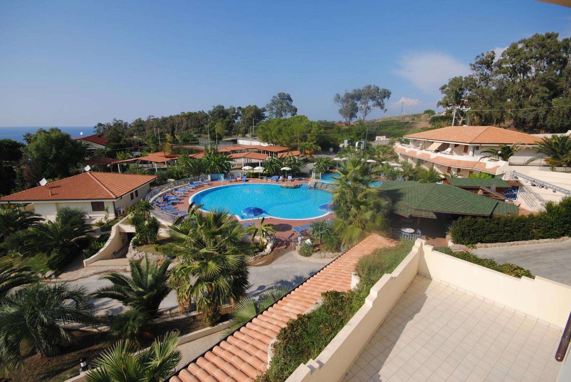 Hotel Scoglio Del Leone Zambrone Buitenkant foto